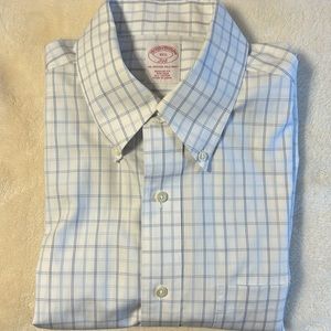 Men’s Brooks Brothers button down non-iron shirt